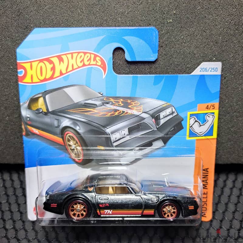 Hot wheels diecast with card -هوت ويلز جديده 16