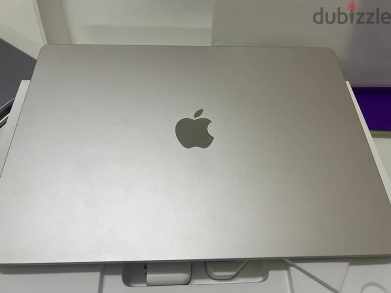 macbook air M3 - ram8 - 256 - 15” - ماك بوك اير ام ٣ رام ٨ شاشه ١٥ انش 3