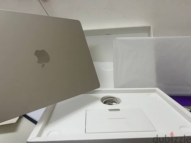 macbook air M3 - ram8 - 256 - 15” - ماك بوك اير ام ٣ رام ٨ شاشه ١٥ انش 7