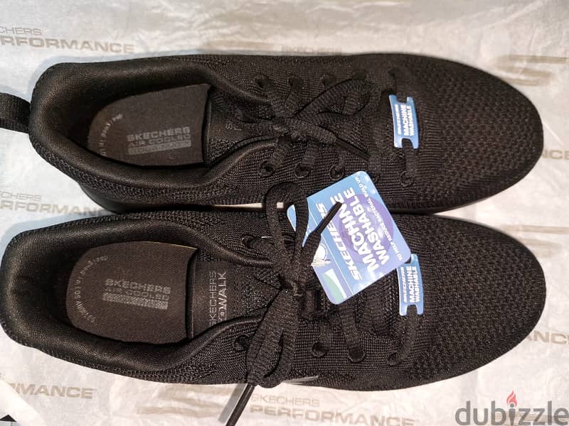 Skechers, GO WALK. Black, Unisex, Size 39.5, New. Original. 2