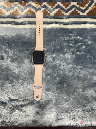 Apple watch series 6 40mm Gold Aluminum case pink sand sport Band