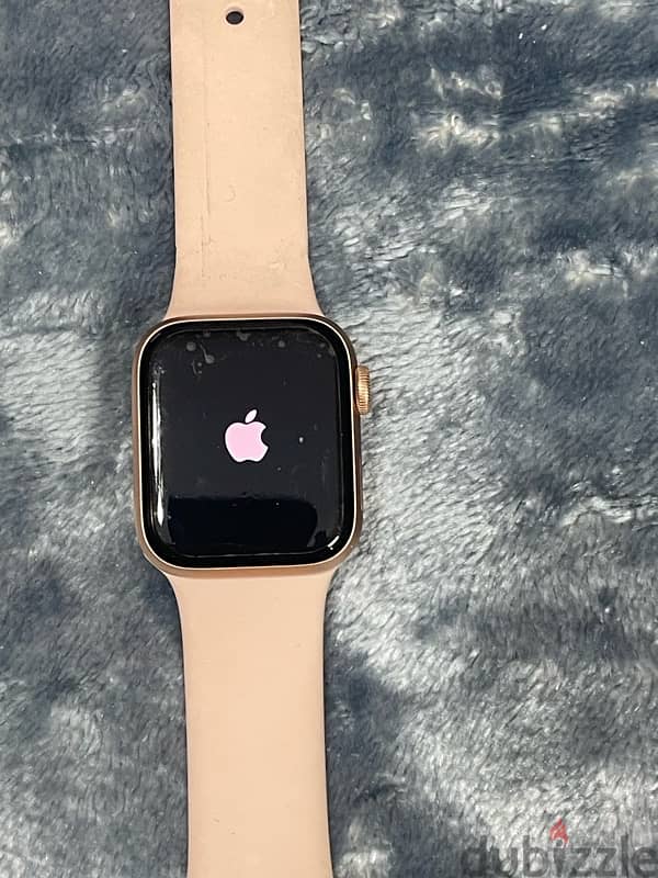 Apple watch series 6 40mm Gold Aluminum case pink sand sport Band 4