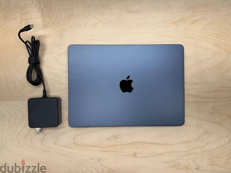 MacBook Air M2 Midnight ماك بوك 7