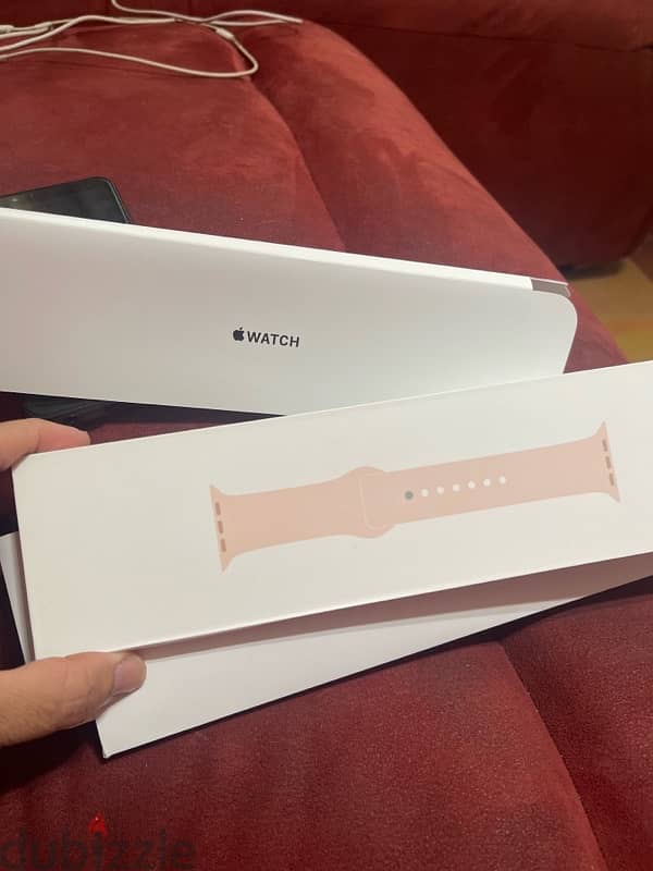 Apple watch series 6 40mm Gold Aluminum case pink sand sport Band 6