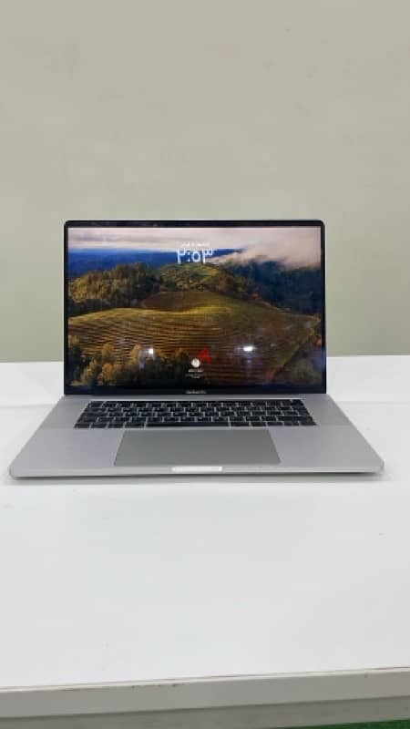 macbook pro 2019 ,16 inch with touchbar 0