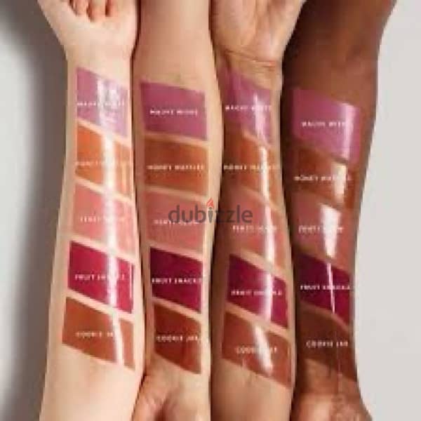 FENTY BEAUTY FAMOUS LIP GLOSS IS NOW AVAILABLE IN ALL SHADES 2