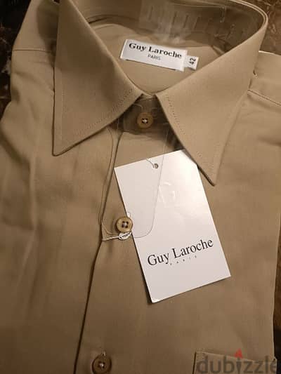 قميص guy laroche  جديد مقاس 42