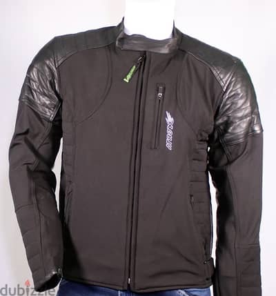 Motorcycle riding jacket With safety gear