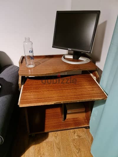 Computer Desk Wood مكتب كمبيوتر