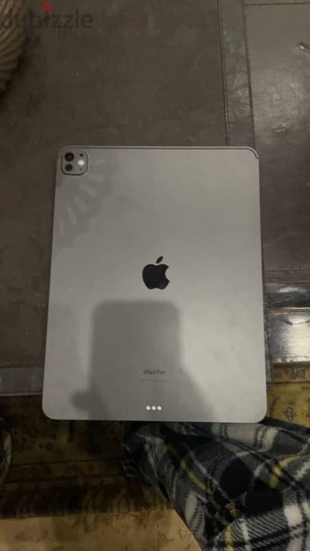 iPad 13 pro m4 0