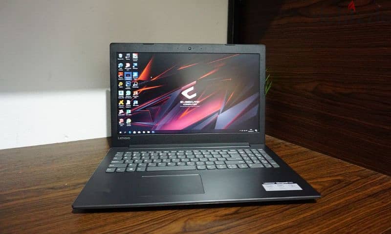 لاب توب Lenovo بحاله ممتازه بكارتين شاشه هارد 1000وهارد 128 ssd رامات4 1