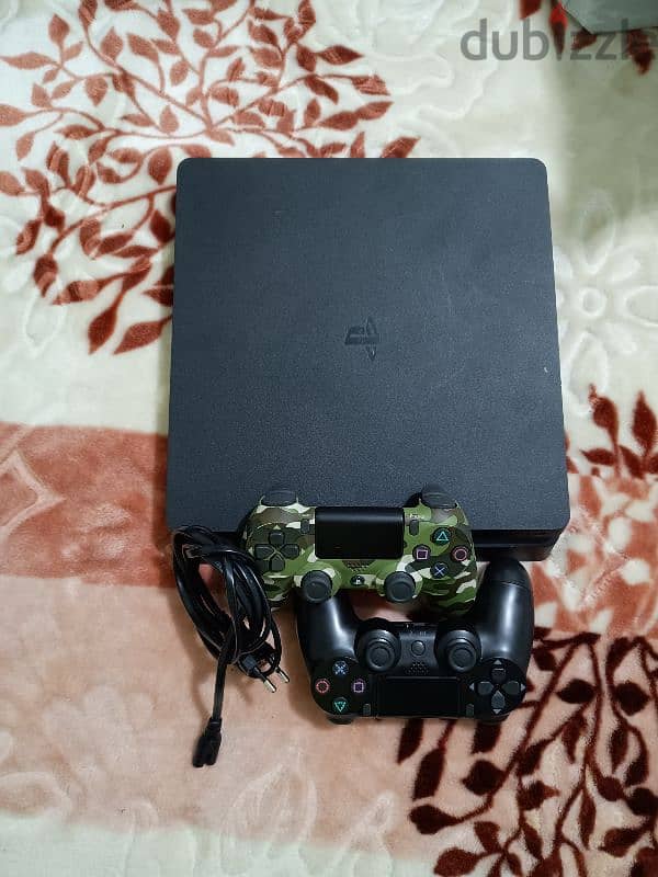 ps4 slim  1000 GB (1TB مع 19 لعبه ) 2