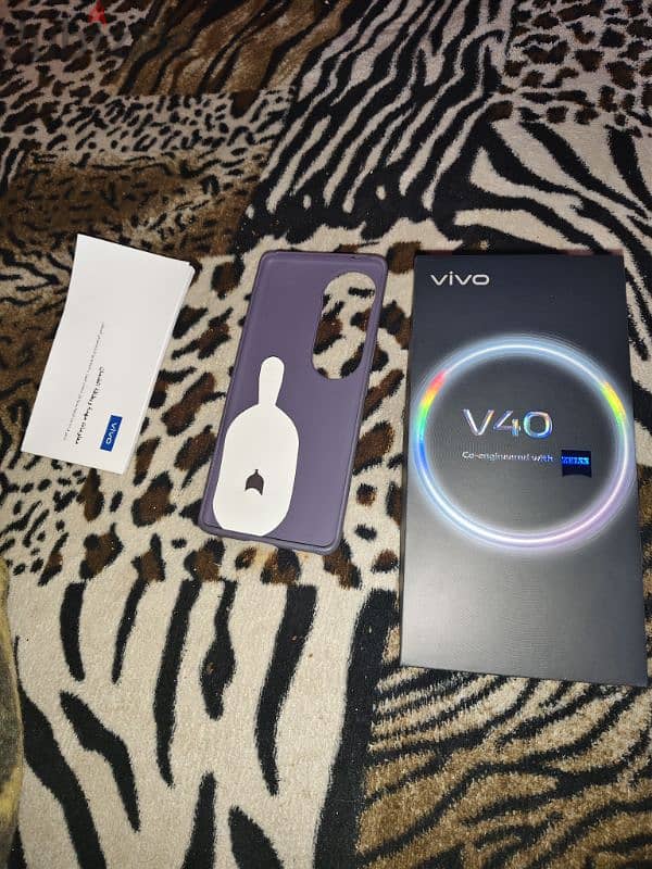 vivo v40 1