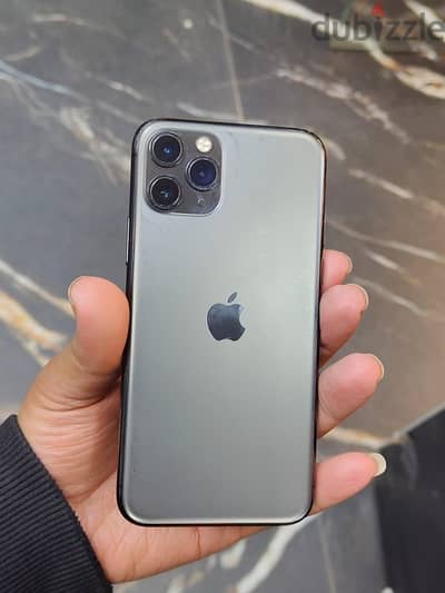 iPhone 11 pro 64 GB للبيع