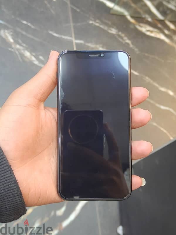 iPhone 11 pro 64 GB للبيع 1