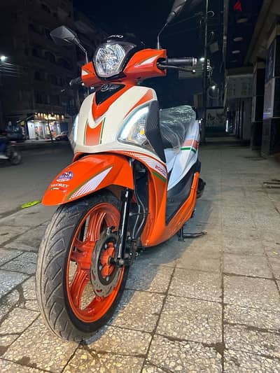 اسكوتر اوتوماتيك 200cc بصمه ومفتاح