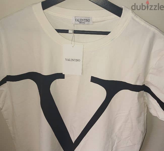 VALENTINO Original Tshirt for Men Size XL 5