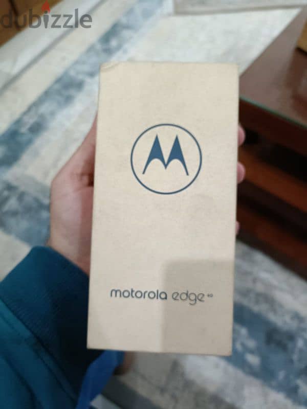 Motorola Edge 40 8/256 بالكرتونه والشاحن زيروو 6