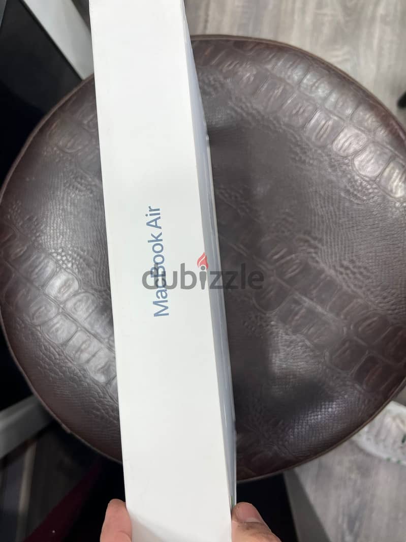 ماك بوك ابل اير جديد Macbook air M3256 GB 8 ram 13 inch New Dark blue 0