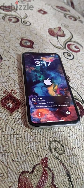 iphone 11  بحالة ممتازة زي الجديد 3