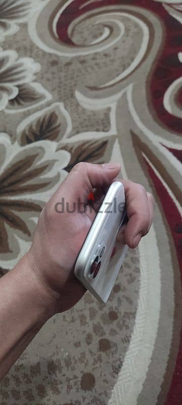 iphone 11  بحالة ممتازة زي الجديد 11