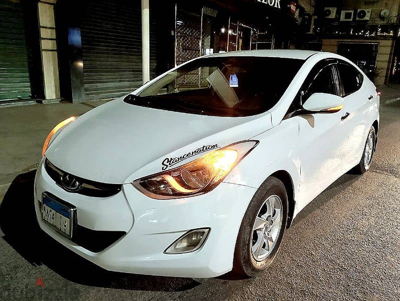 Hyundai Elantra 2011 0