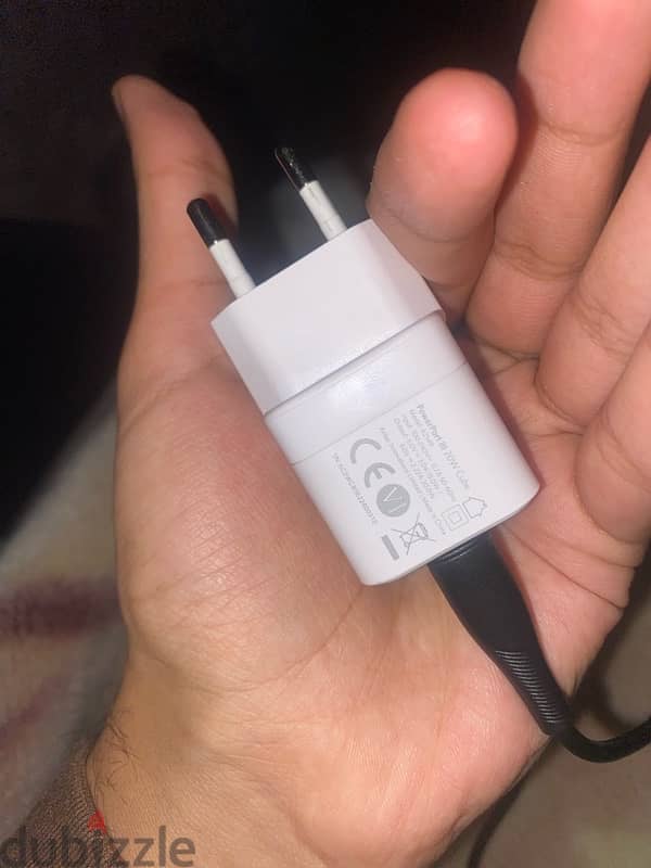 للبيع شاحن أنكر الأصلي (Anker) + كابل USB-C to Lightning 1