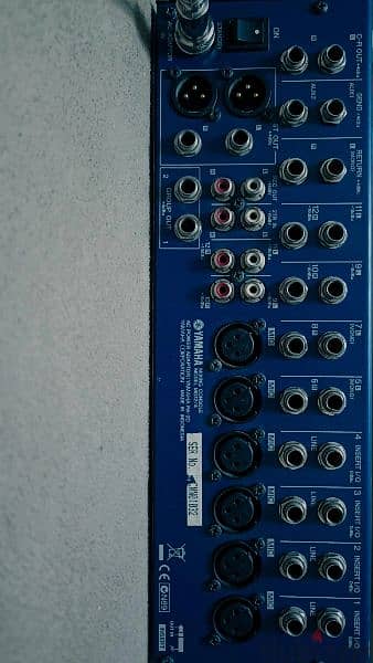 Yamaha audio mixer MG12/4 3