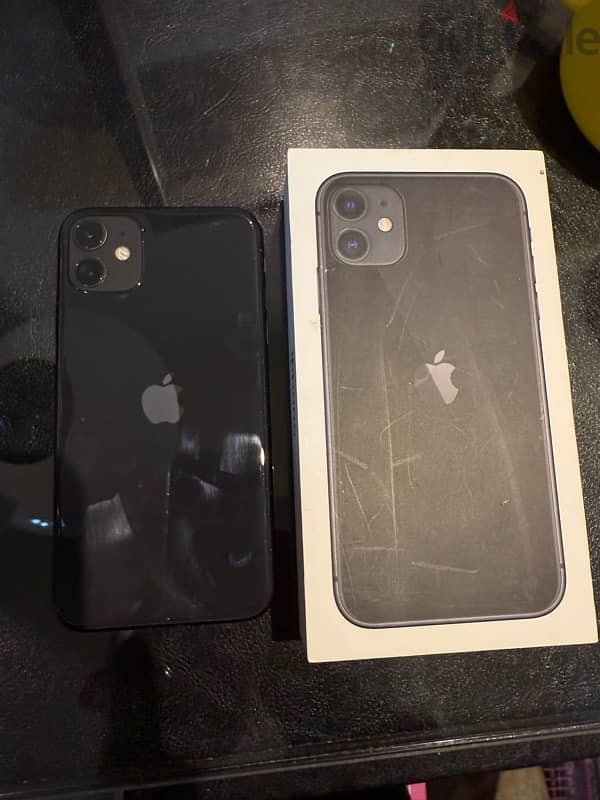 black iphone 11 with box 1