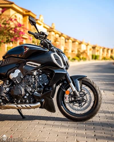 2023 Diavel v4