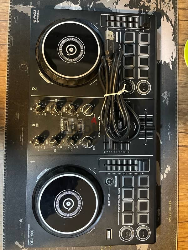 Pioneer DDJ-200 1