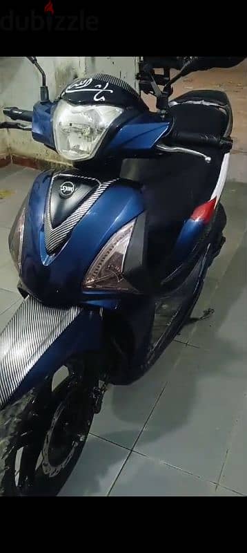 اسكوتر st 200 sym