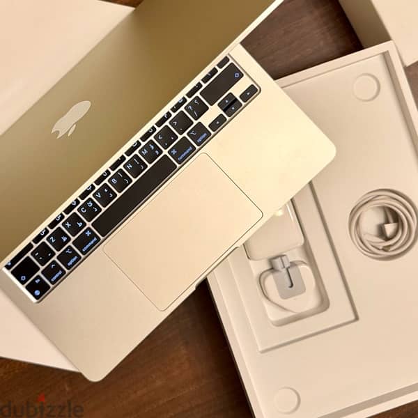 Macbook Air M2 زيرو بالضمان 4