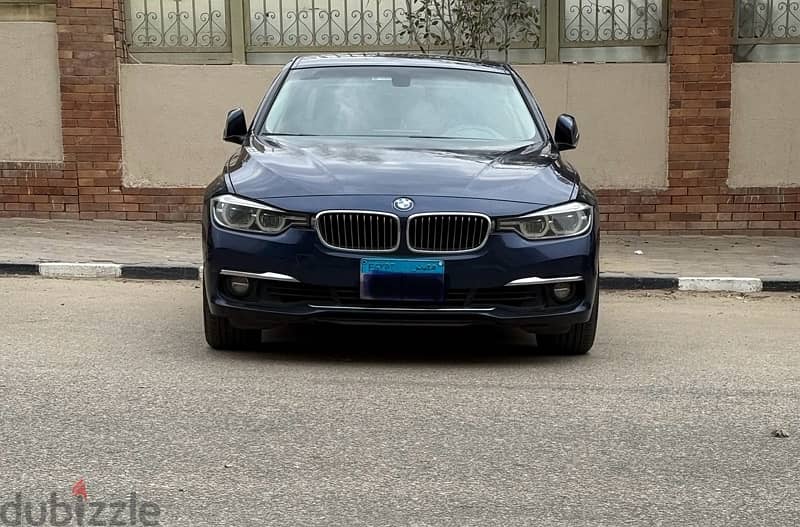 Bmw 320   2018  luxury 0