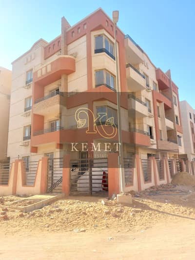 Apartment for sale, 160 meters, immediate receipt, with counter, corner building, open view, second number from Mohamed Naguib axis in Al-Andalus, Fi