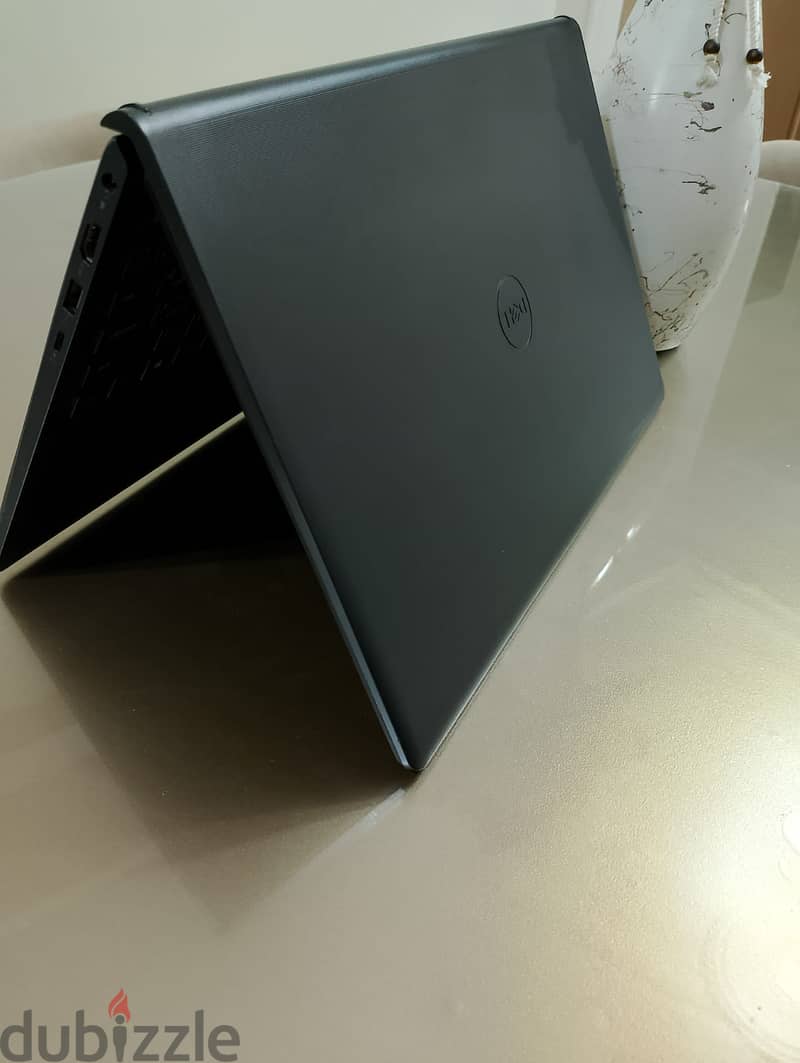 •  Dell Vostro 15 3510 ( i7-11th (G7)/Ram8/256 SSD /Nvidia MX 2 G. B) 2