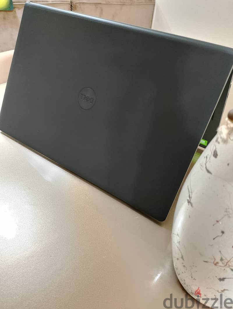 •  Dell Vostro 15 3510 ( i7-11th (G7)/Ram8/256 SSD /Nvidia MX 2 G. B) 7