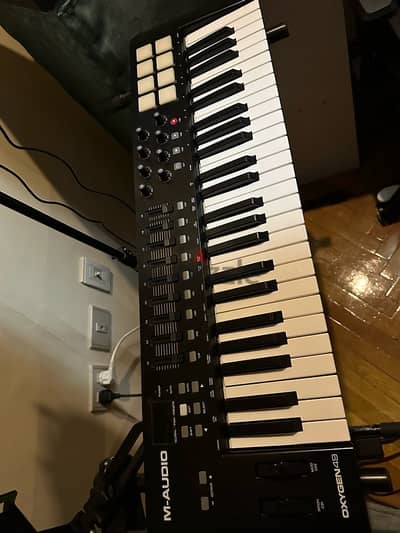 midi keyboard M-audio 49