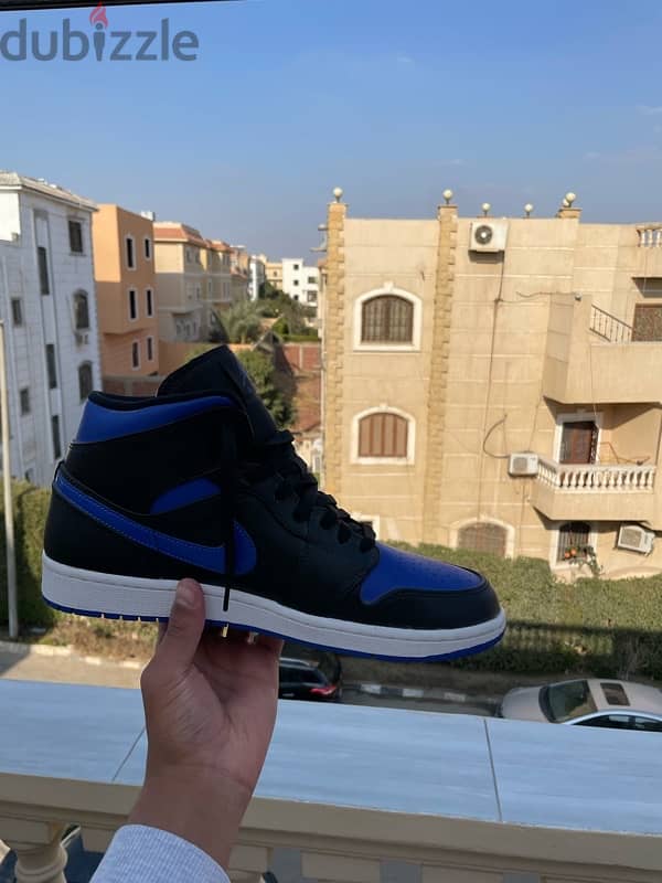 Jordan 1 Mid Royal 6