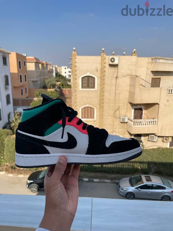 Jordan 1 Mid 4