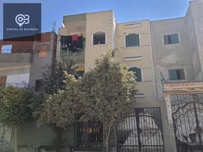 House for sale 3 floors, double face, very special location, near the neighborhood services in the tenth of Ramadan