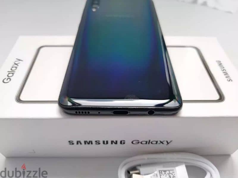 Samsung Galaxy A70 12