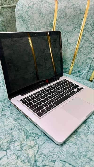 Macbook Pro بحاله جيدة - ماك بوك ٢٠١٢