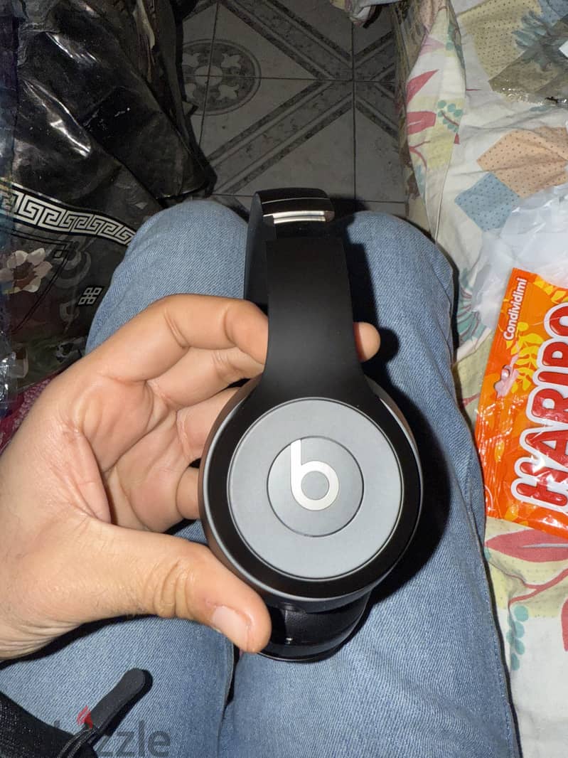 Beats Solo 4 2