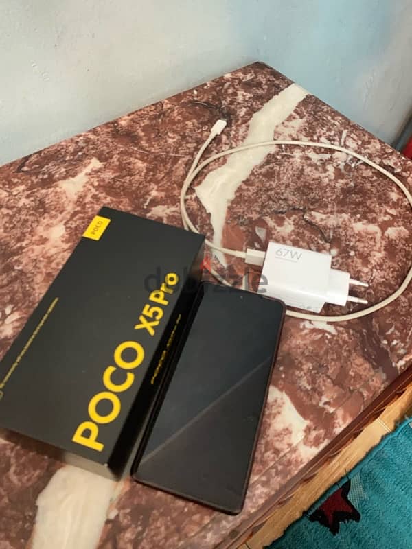 poco x5 pro معاه الشاحن 67 واط وحاله ممتازه 1