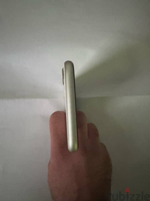 iPhone 11 128GB without any scratches ever 3