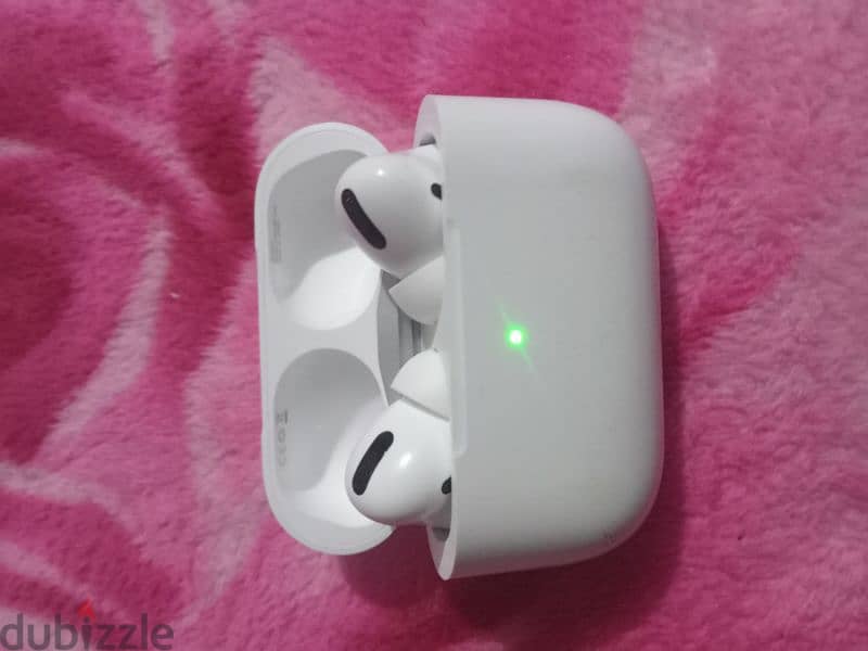 سماعة AirPods Pro بحالة ممتازة 2