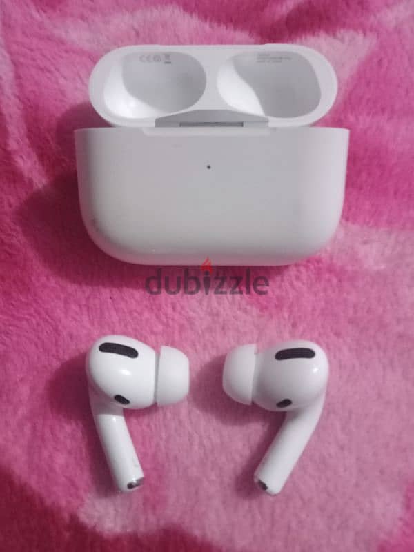 سماعة AirPods Pro بحالة ممتازة 4