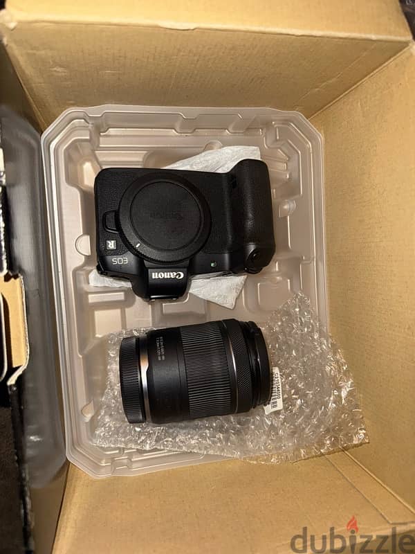 Canon EOS R with lens rf24-105mm 1