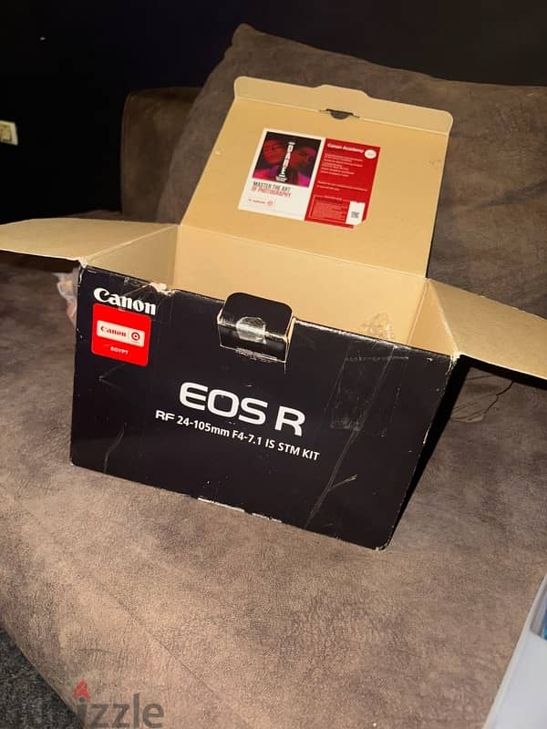 Canon EOS R with lens rf24-105mm 6